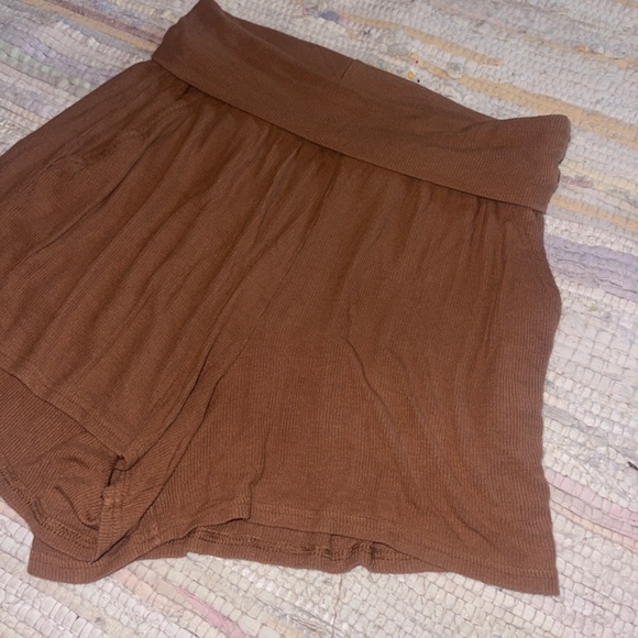 Aerie Brown High Waist Ribbed Loose Fit Lounge Shorts Size Medium - Picture 2 of 7